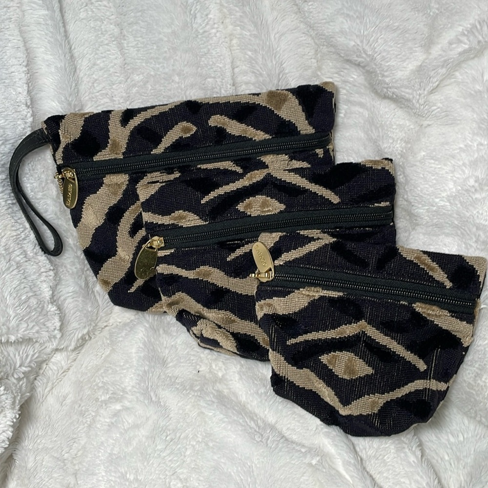 Gevive Zebra Tapestry Cosmetic Bags 3 Piece Set - NWOT